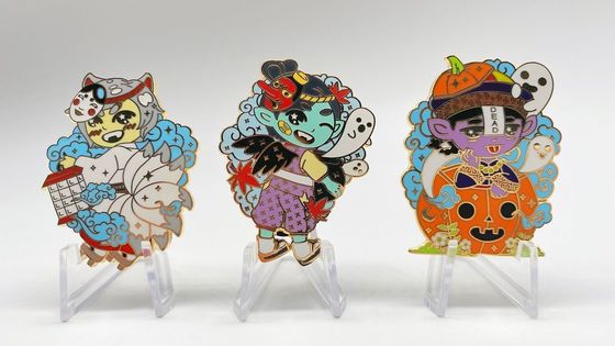 ซื้อ Custom Soft Enamel Lapel Pins with Zinc Alloy Material and 2D/3D Design Options online manufacture