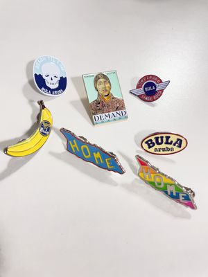 ซื้อ ปิ้นเลปเปิ้ลเอเนมัลอ่อนแบบกําหนดเอง ความหนา 1.5 มิลลิเมตร และคล๊อกเกรจกระพริกสําหรับของขวัญธุรกิจ online manufacture