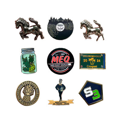 ราคาดี สีดําโลหะ Custom Lapel Pins กับ UV Printing และ Cartoon Theme สําหรับของขวัญโปรโมชั่น ออนไลน์