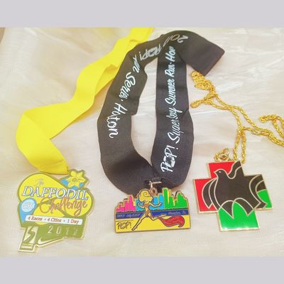 ราคาดี Wholesale Die Casting Gold Plated Custom Design เหรียญสกัดซีนก์ที่มีริบบอน ออนไลน์