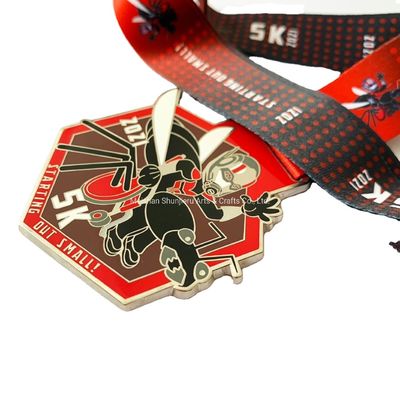 ราคาดี เหรียญการแข่งขันมวยสลัดซิงค์แบบกําหนดเอง พร้อมเอ็มนาเมลอ่อนและทองคําสําหรับรางวัลโรงเรียน ออนไลน์