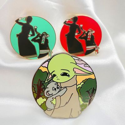 การ์ตูน Hard Custom Lapel Pins Soft Enamel Pin UV Print Badge Logo Maker อานิเมะน่ารัก