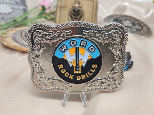 ผู้ผลิตขายส่งสั่งทำหัวเข็มขัดโลหะผสมสังกะสี Skull Belt และหัวเข็มขัดโลหะ Punk Rhinestones สำหรับผู้ชายและผู้หญิง
