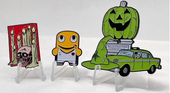 โลหะ 1.5in เนื้ออ่อนเอ็มเมล Lapel Pins แบจโลหะ Hard Custom โลหะ Pin แบจ
