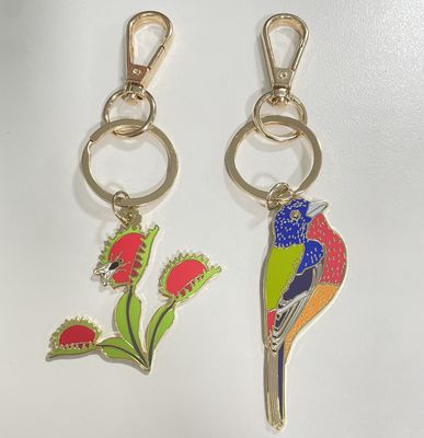 สายกุญแจที่กําหนดเอง พร้อมอักษรโลโก้ 3 มิติ แข็งแน่น นุ่ม เอ็มเนิลและทรายบล็อสท์ ด้านหลัง สายกุญแจที่กําหนดเอง