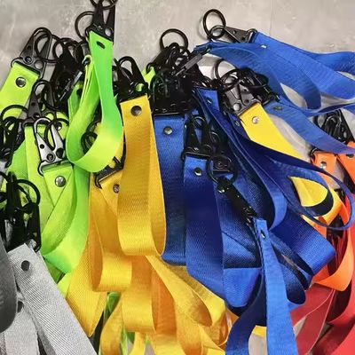 ราคาดี สายพับกุญแจพอลิเอสเตอร์ Lanyard ที่กําหนดเอง พร้อมการพิมพ์ผ้าไหม สําหรับสายพับกุญแจจักรยานยนต์ที่กําหนดเอง ออนไลน์