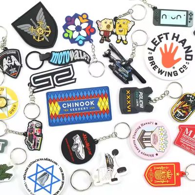 ขายร้อน โรงงานออกแบบตามสั่ง กระเป๋าตลก ของแถม สวย Keychain PVC สําหรับผู้หญิง ผู้ชาย